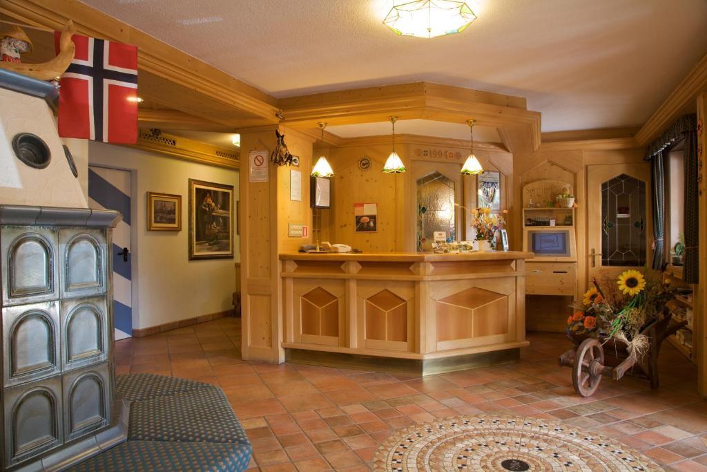Albergo Bellaria Карано Екстериор снимка