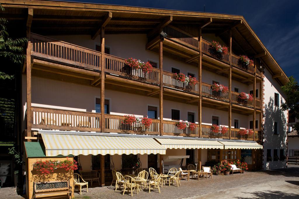 Albergo Bellaria Карано Екстериор снимка
